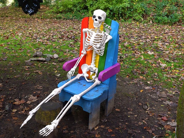 St Columb’s House gets ready for Halloween. DER2143GS – 085