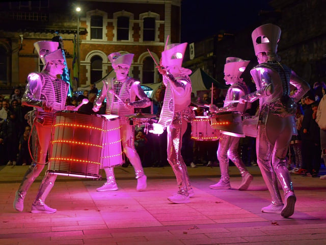 The magical street theatre of Spark in Guildhall Square at the weekend. DER2143GS – 107
