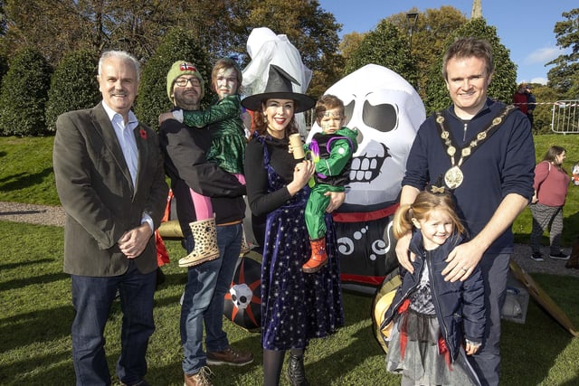 Rebecca, Elsie, Evan and Tony Craven are pictured with Councillor Thomas Beckett, Leisure & Community Development Vice-Chair; Mayor, Alderman Stephen Martin and his daughter Imogen.