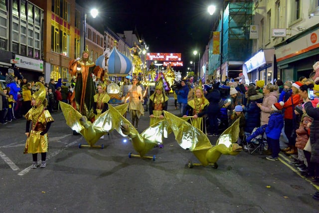 The ‘Golden Geese’, from Studio 2, taking part in the Derry Christmas Lights parade on Sunday evening last. Photo: George Sweeney.  DER2147GS – 003