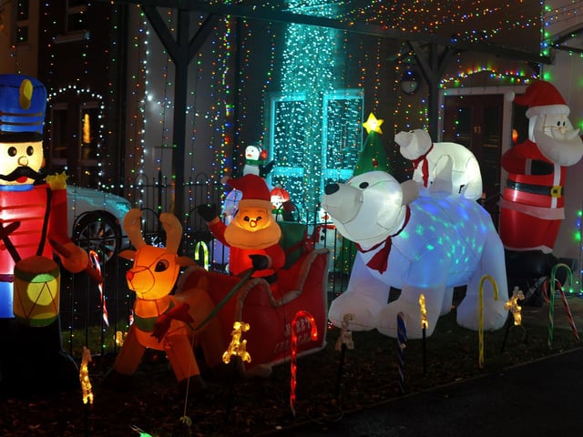 Colourful Christmas decorations in Racecourse Drive. DER2146GS – 013