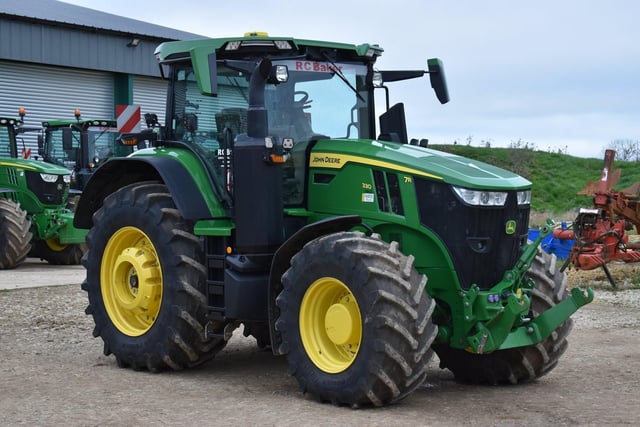 Lot #210
2020 JOHN DEERE 7R330 AutoPower 50kph 4wd TRACTOR Fitted with front linkage and PTO, front suspension, hydraulic top link, Integral dome that is SF3 and RTK ready, rear wheel weights and Signature Edition on 710/70R42 Trelleborg TM1000 rear and 600/70R30 TM1000 front wheels and tyres.
One of a number of tractors available to view online at www.cheffins.co.uk