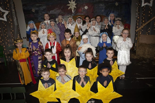 The Primary 3 Cast for the Long Tower Primary Schoolâ€TMs Nativity.