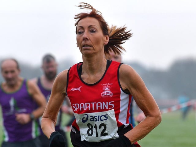 City of Derry Spartan Jacqueline McMonagle keeps a high pace at Templemore. (Photo: George Sweeney.) DER2150GS – 068