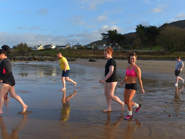 ARC Fitness New Year’s Day Charity Swim at Lisfannon beach, Inishowen. Photo: George Sweeney. DER2152GS – 008