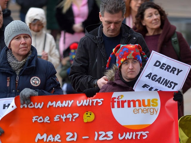 Demonstrators at the Derry Against Fuel Poverty rally in Guildhall Square on Saturday afternoon last. Photo: George Sweeney. DER2206GS – 137