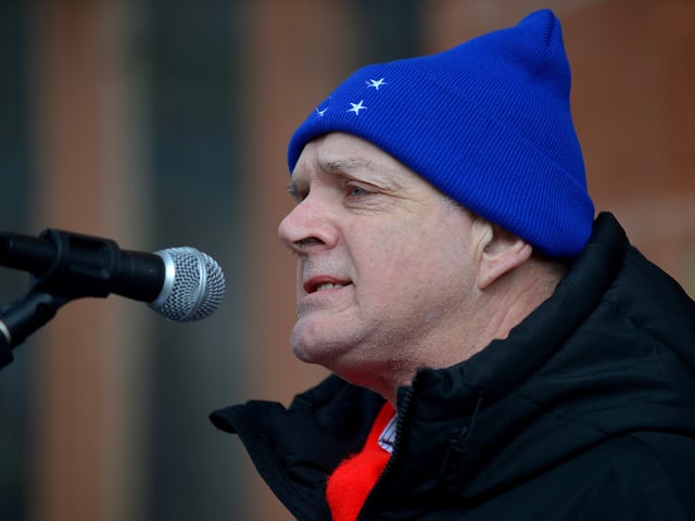 Frankie O’Donnell reads a poem at the Derry Against Fuel Poverty rally in Guildhall Square on Saturday afternoon last. Photo: George Sweeney. DER2206GS – 140
