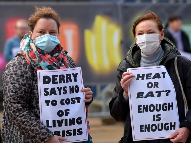 Protestors at the Derry Against Fuel Poverty rally in Guildhall Square on Saturday afternoon last. Photo: George Sweeney. DER2206GS – 135
