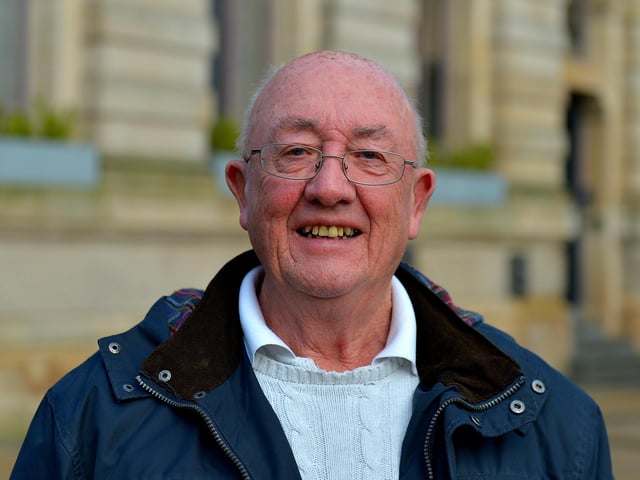 Tony Craig: "I would say John Hume. He was a family friend actually. John Hume is a hero for what he has done for this city." DER2206GS – 094
