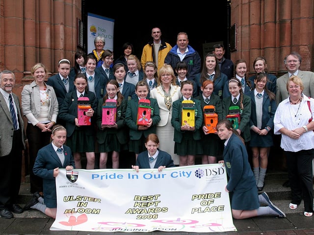 The Mayor of Derry Councillor Helen Quigley, launching this year's' Pride in our City' campaign from The Guildhall, with the help of pupils from Thornhill and St.Cecilia's Colleges. Included is Danny McCartney (left), Derry City Council's Grounds Maintenance Manager. (2806T33).