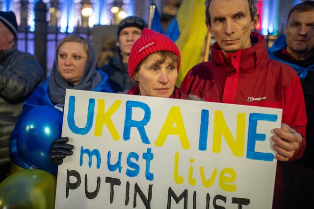 Pacemaker Press Intl: 250222
A special vigil calling for peace and solidarity with the people of Ukraine takes place at Belfast City Hall on Friday evening. Hundreds gathered to protest against the Russian military invasion of Ukraine. Photo: Kirth Ferris/Pacemaker Press