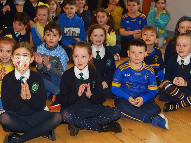 P4 pupils from St Patrick’s PS Pennyburn pictured during the visit of Steelstown Brian Og’s to the school on Friday morning last.. Photo: George Sweeney. DER2208GS – 086