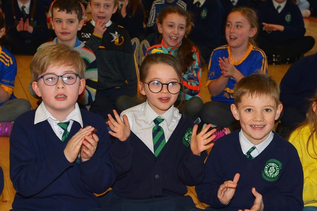 St Patrick’s PS Pennyburn P4 pupils pictured during the visit of Steelstown Brian Og’s to the school on Friday morning last. Photo: George Sweeney.  DER2208GS – 087
