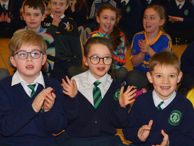 St Patrick’s PS Pennyburn P4 pupils pictured during the visit of Steelstown Brian Og’s to the school on Friday morning last. Photo: George Sweeney. DER2208GS – 087