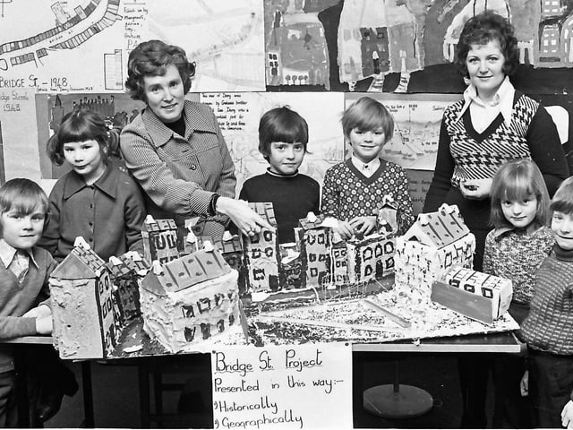 1975... Holy Child PS pupils and teachers with their Bridge Street history project.