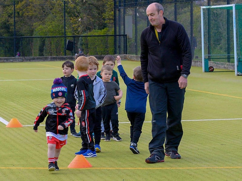 Doire Trasna coach Paul Simpson with nursery footballers at a recent training session at the Foyle Arena. DER2115GS – 058