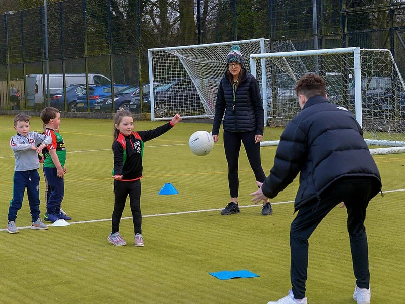 Doire Trasna nursery footballer Cassie Cullen practices hand passing during training recently at the Foyle Arena. DER2115GS – 070