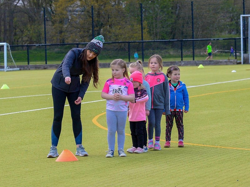 Doire Trasna coach Áine Simpson taking nursery training recently at the Foyle Arena. DER2115GS – 057