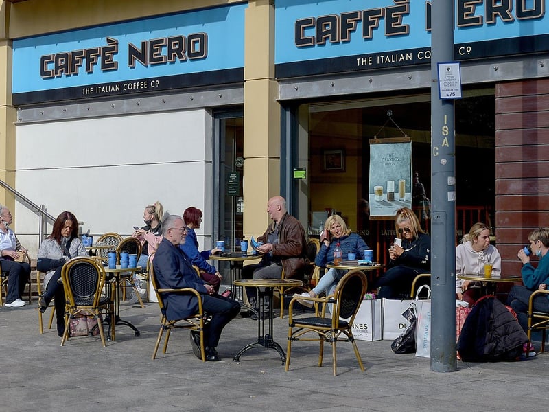 Cafes and non-essential retails outlets reopen as lockdown restrictions are eased. Photo: George Sweeney / Derry Journal. DER2117GS – 041