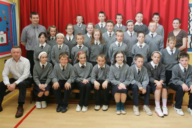 P7 pupils from St. Paul's PS. Slievemore before they finished primary school.  (0806JB38)