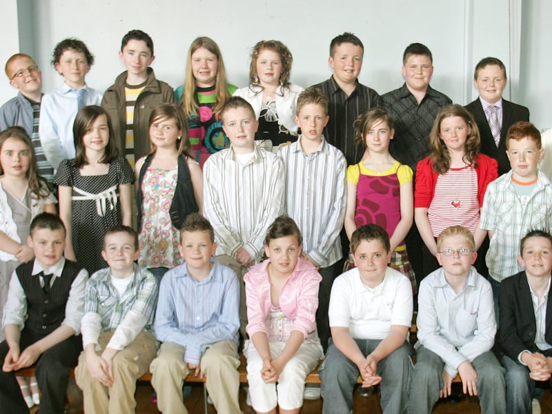 Primary 7 pupils from Termoncanice Primary School pictured following their confirmation in Limavady. Included is school principal Seamus Coyle. LV19-702MML