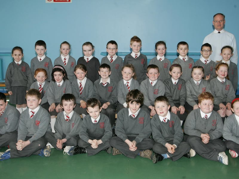 Holy Family PS students who completed their Paired Reading course pictured with teacher Tommy McDermott. (1104JB20)