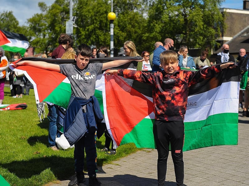 Young protestors at the Palestinian solidarity Rally at Free Derry Wall on Saturday after last. Photo: George Sweeney. DER2120GS – 059