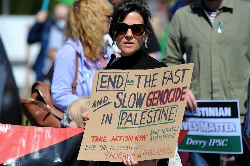 Protestor at the Palestinian solidarity Rally at Free Derry Wall on Saturday after last. Photo: George Sweeney. DER2120GS – 064