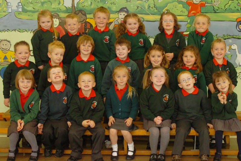 P1 pupils from Greenhaw Primary School. (2109PG24)