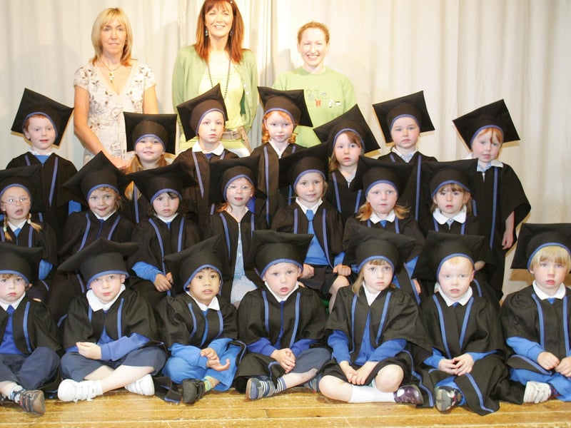 The children at Termoncanice Primary School nursery pictured during their graduation ceremony with teacher Ann Marie Diamond and assistants Paula Morgan and Hilary Hargan. LV23-715MML