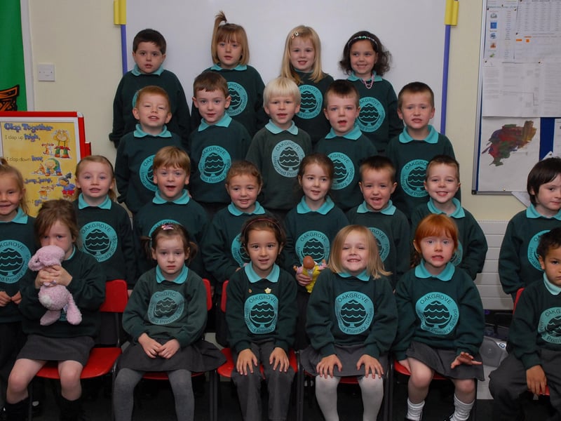 The P1 'B' class at Oakgrove Integrated Primary School. LS39-128KM