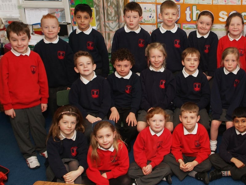 The P3 class at Lisnagelvin Primary School. LS10-137KM