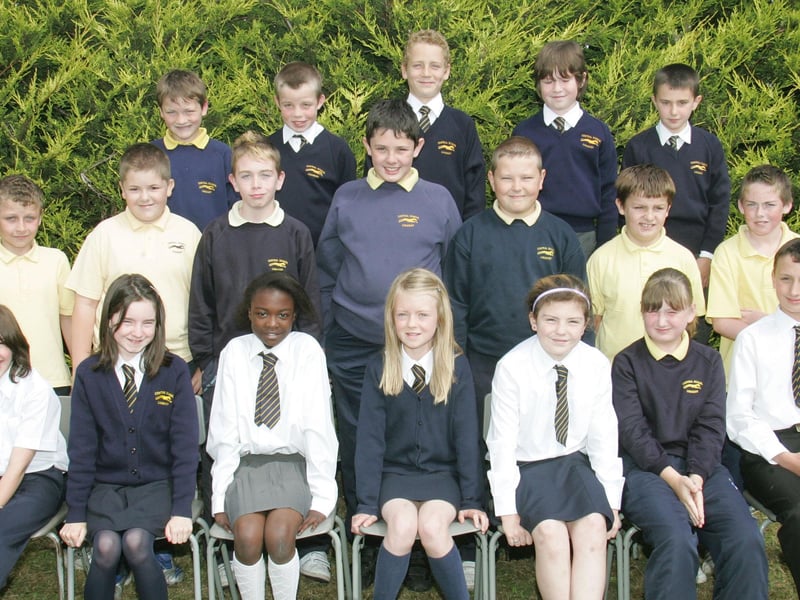 The children of P7 class at Central Primary School in Limavady. LV26-763MML