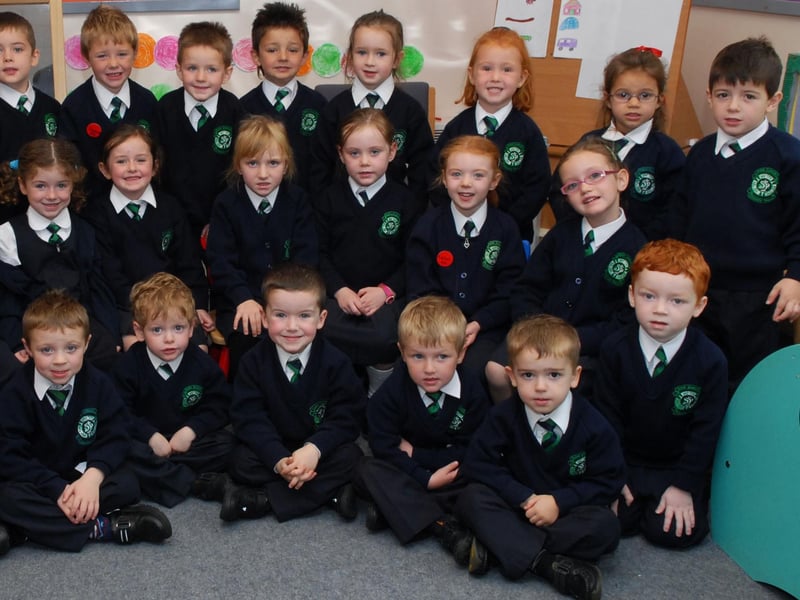 The P1 '4' class at St. Patrick's Primary School, Pennyburn. LS39-190KM