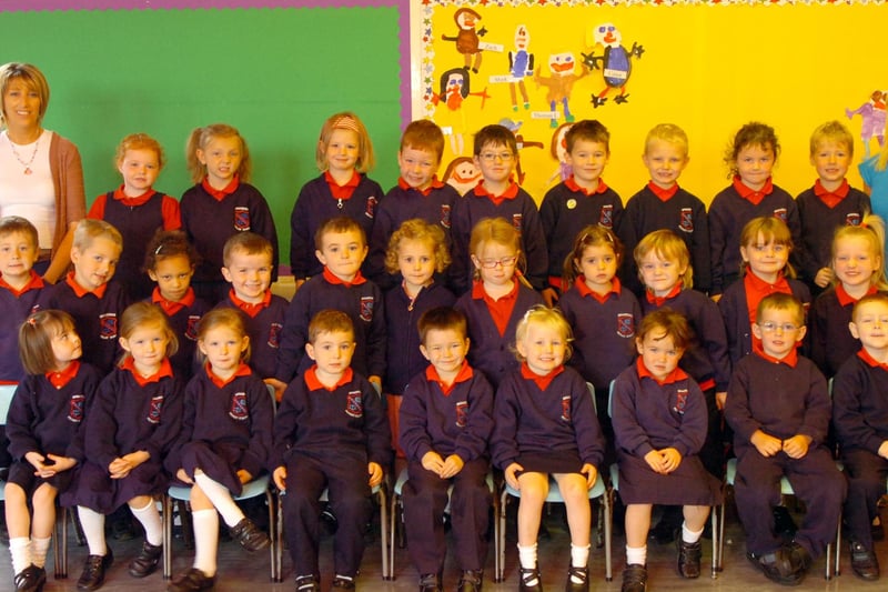 P1 pupils from Broadbridge Primary School with Nicole Doherty, classroom assistant, and Natalie McLaughlin, teacher. (1409PG36)