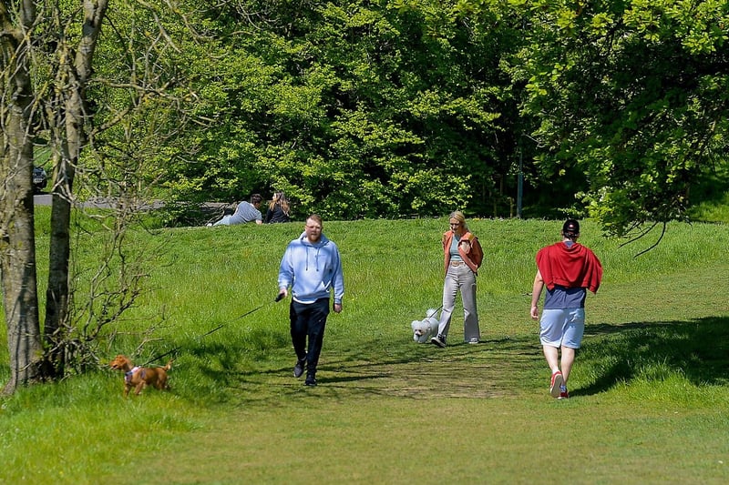 Locals enjoy a stroll in a picturesque St Columb’s Park on Sunday afternoon last. DER2120GS – 010