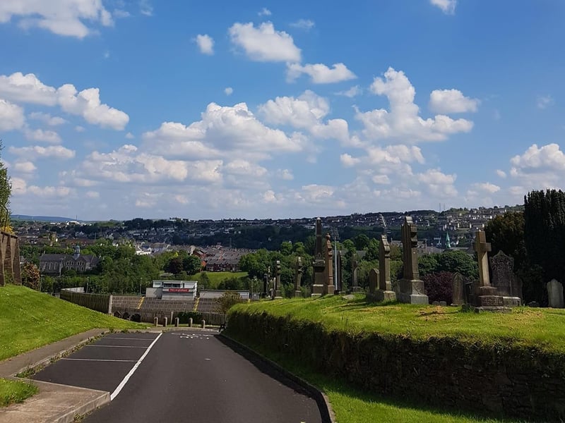 Clio Niamh - scene from the cemetery