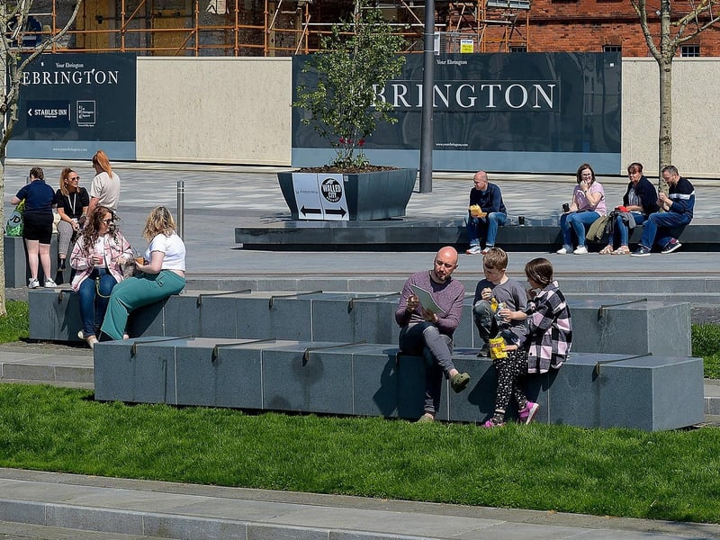 The mild weather on Sunday last attracted people to Ebrington Square. DER2120GS – 004