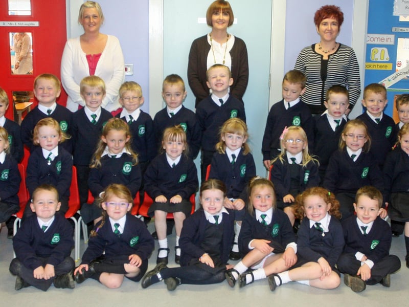Mrs. Comey's P1 class at St. Patrick's PS, Pennyburn. On left is Ms Doran, and on right, Mrs. McLaughlin, classroom assistants. 3009JM21