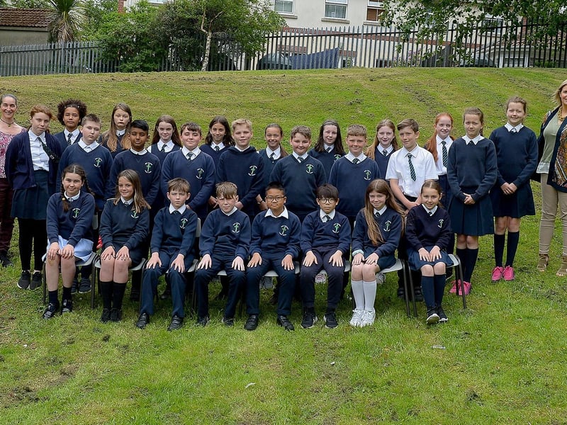 Mrs M. Forbes' P7 class at Good Shepherd Primary School, Derry. Included in the photograph, on the right, is Mrs S. McCafferty, Principal. DER2122GS – 067