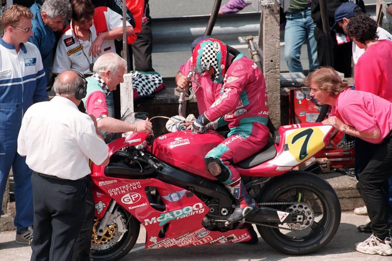 Bob Jackson during his fuelling stop on the McAdoo Racing Kawasaki in the 1997 Senior TT.