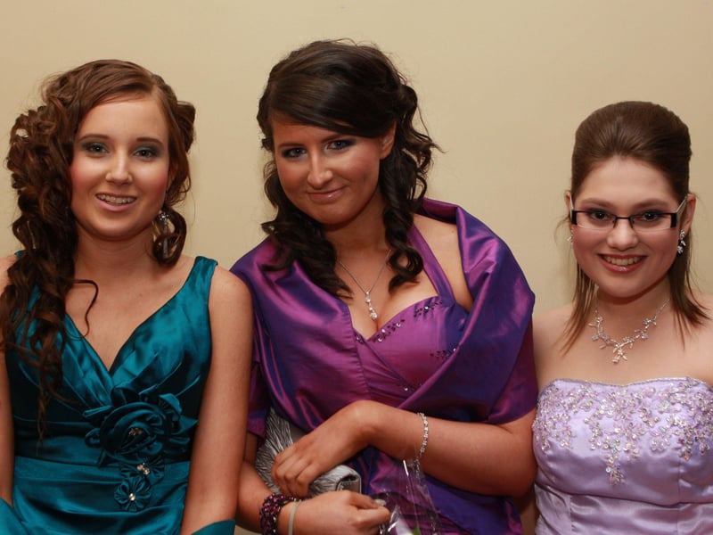 Rebecca Doherty, Lisa Curran and Monika Myszor who attended Scoil Mhuire Formal held in the Inishowen Gateway Hotel. (1801JB34)
