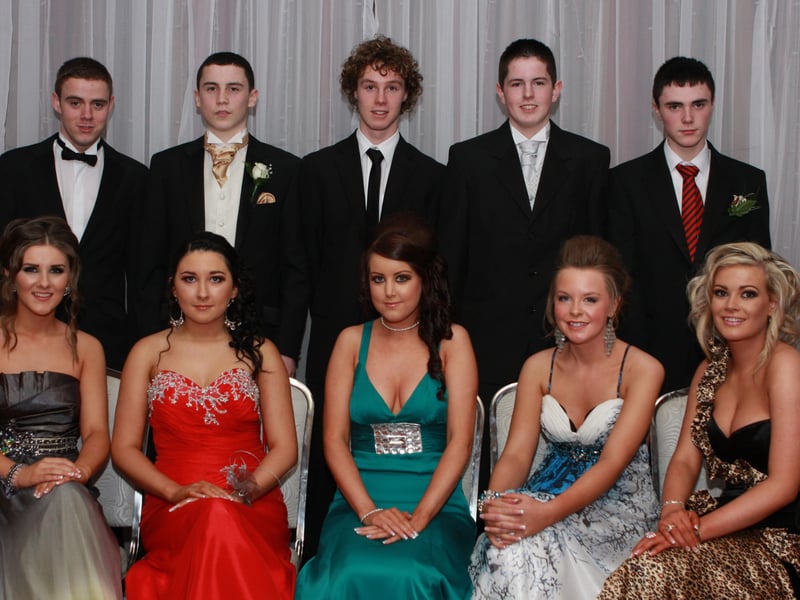 Students and friends who attended Scoil Mhuire Formal in the Inishowen Gateway Hotel. Shannon Donaghey, Enya McDonnell, Kirsty Doherty, Theresa Doherty and Emma Hegarty
With Ryan Coleman, Darren McMonagle, Colm McLaughlin, Shaun Deery and David Doherty. (1801JB39)