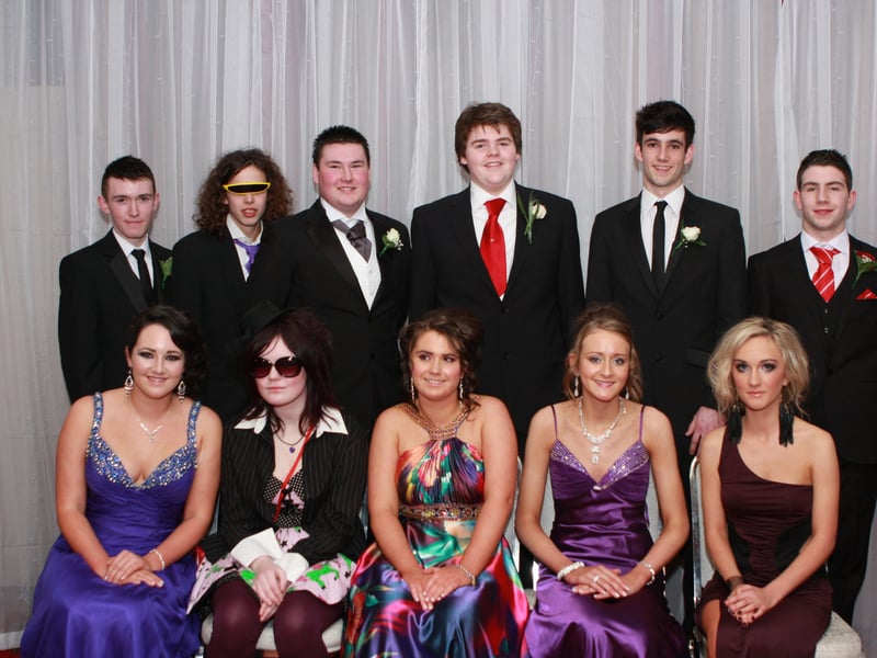 Robbie Fullerton, Matthew Flynn, Dale Kerr, Ferdia O’Flaherty, Kevin Hegarty, Harry Forshaw, Meave Doherty, Siobhan McFadden, Claire Doherty, Yasmin Lynch and Michaela McLaughlin who attended Scoil Mhuire Formal held in the Inishowen Gateway Hotel.  (1801JB44)