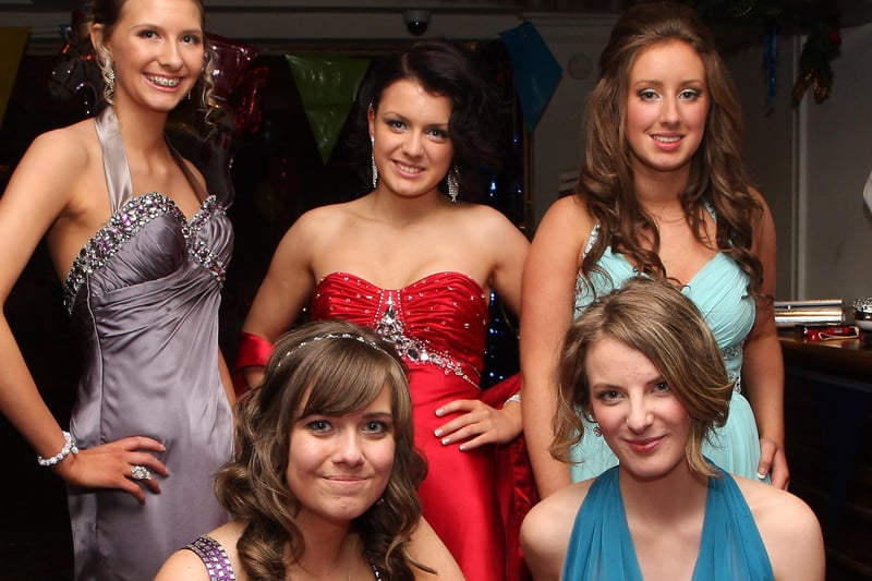 Group of students pose for the camera at Lisneal College annual formal dinner in the Everglades Hotel.  From left (seated) are Jessica Martin and Lauren Black.  Standing, Jasmin Kane, Amy Adams and Rachel Smyth. INLS 1248-521MT.