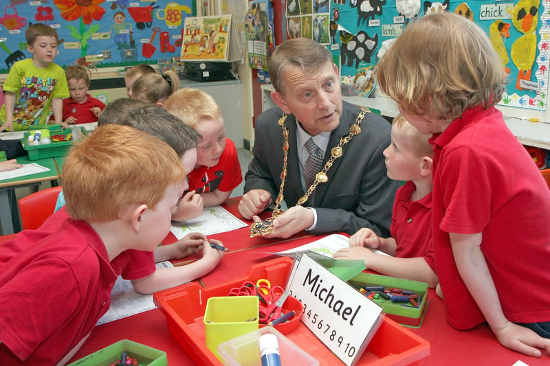 The Mayor showing his chain of office to children in class P1 on his courtesy visit to Broadbridge primary school.