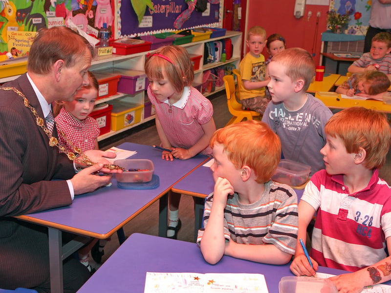 The Mayor showing his chain of office to children in class P1 on his courtesy visit to Broadbridge primary school.