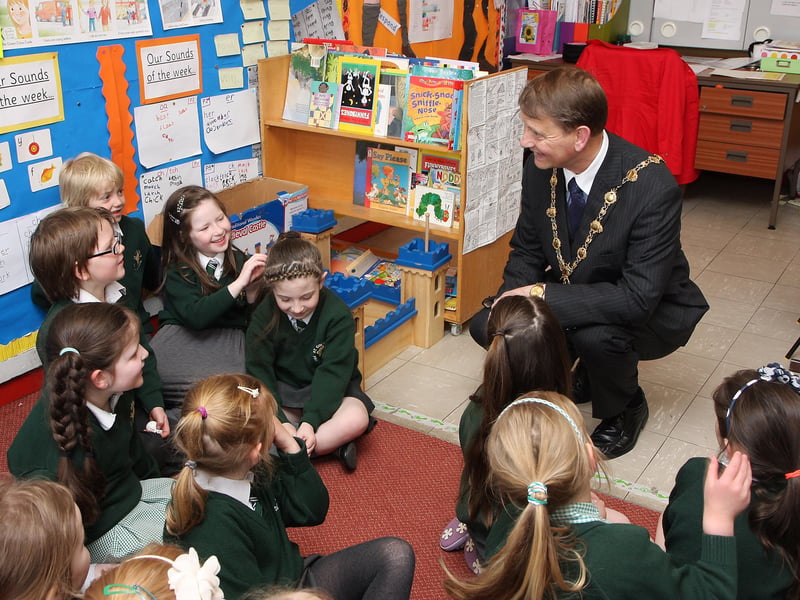 The Mayor of Derry Alderman Maurice Devenney, speaking to P1 pupils on his courtesy visit to St. Columba’s primary school, Newbuildings.