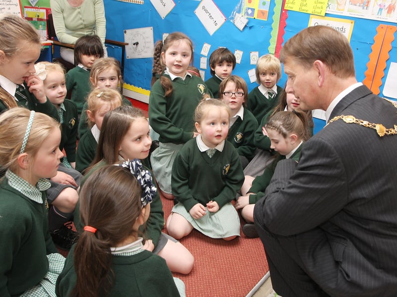 The Mayor of Derry Alderman Maurice Devenney, speaking to P1 pupils on his courtesy visit to St. Columba’s primary school, Newbuildings.