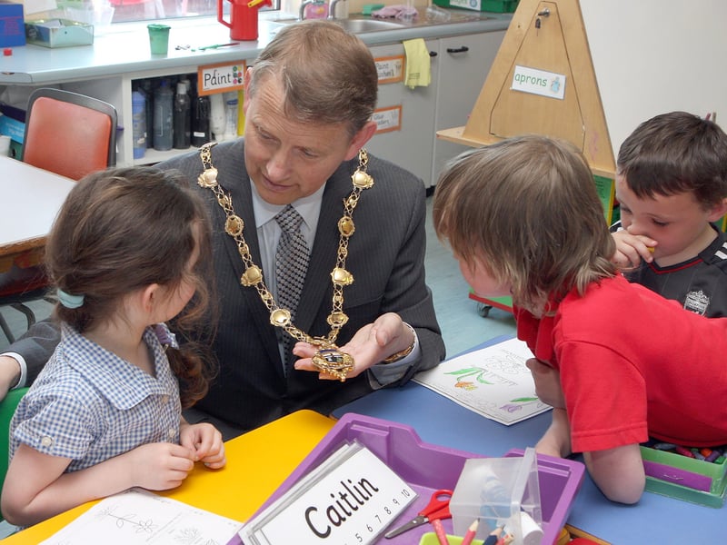 The Mayor showing his chain of office to children in class P1 on his courtesy visit to Broadbridge primary school.